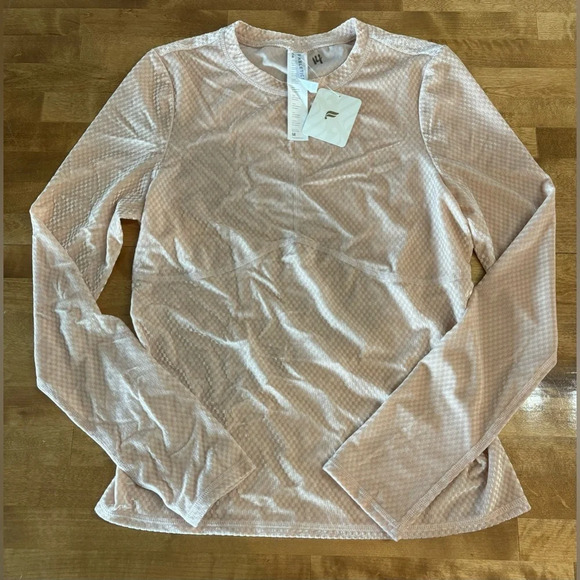 FABLETICS Long Sleeve Velour Athletic Top Light Pink Checker Print M NWT - Picture 3 of 9